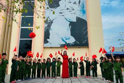 Một số hoạt động chào mừng 50 năm Ngày giải phóng miền nam thống nhất đất nước ( 30/4/1975 – 30/4/2025) của các con học sinh trường mầm non Mỹ Thịnh